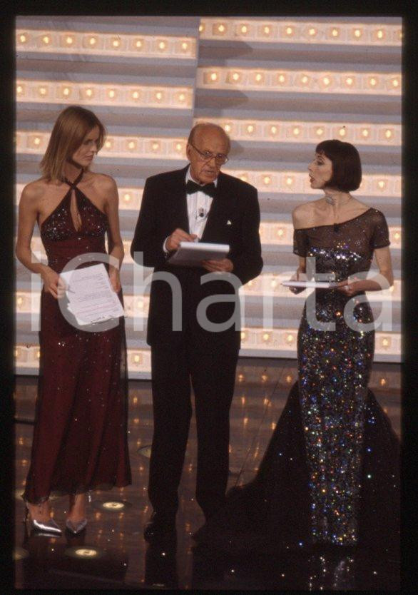 Fotografia d epoca originale 1998 SANREMO HERZIGOVA Raimondo VIANELLO Veronica PIVETTI 35mm vintage slide 18 1