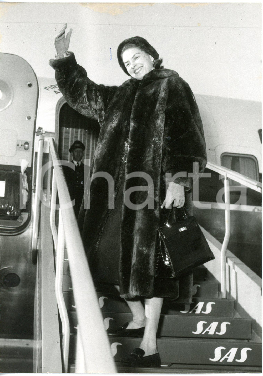 1958 ROMA Ingrid BERGMAN in partenza con volo SAS per Copenhagen - Foto