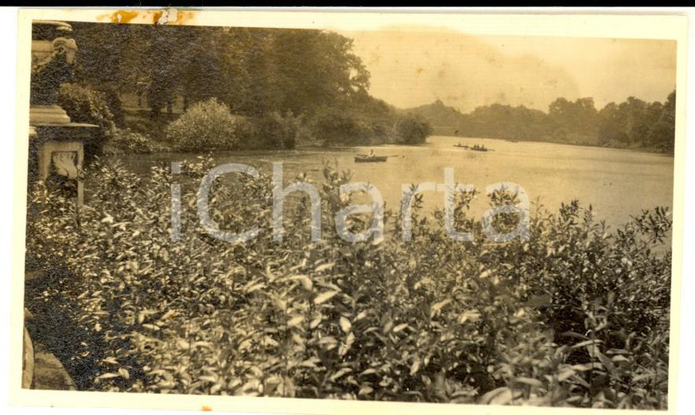 Fotografia d epoca originale 1924 LONDON HYDE PARK Veduta del SERPENTINE LAKE con canoe Foto 12x6 cm 1