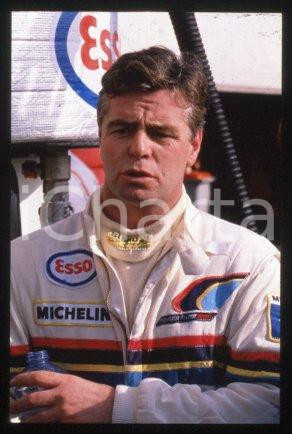 35mm vintage slide* 1992 ca SPORTCAR CHASMPIONSHIP Derek WARWICK Peugeot 905 (1)