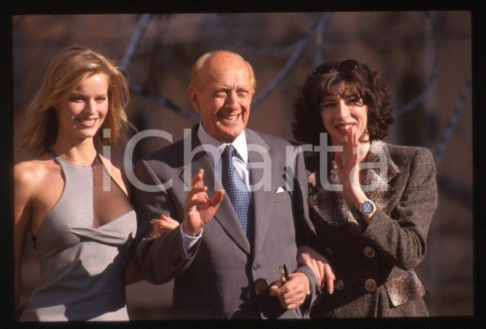 Fotografia d epoca originale 1998 SANREMO HERZIGOVA Raimondo VIANELLO Veronica PIVETTI 35mm vintage slide 33 1