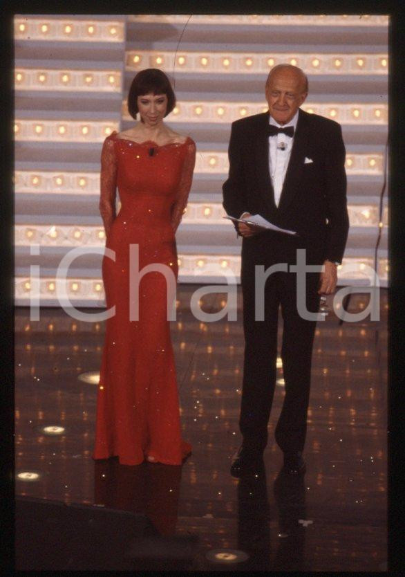Fotografia d epoca originale 1998 Festival SANREMO Veronica PIVETTI Raimondo VIANELLO 35mm vintage slide 7 1