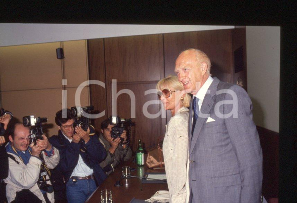 Fotografia d epoca originale 1998 Festival SANREMO  Raimondo VIANELLO Sandra MONDAINI 35 mm vintage slide 5 1