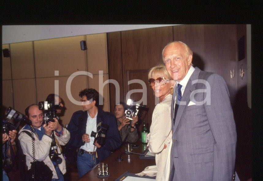 Fotografia d epoca originale 1998 Festival SANREMO  Raimondo VIANELLO Sandra MONDAINI 35mm vintage slide 6 1