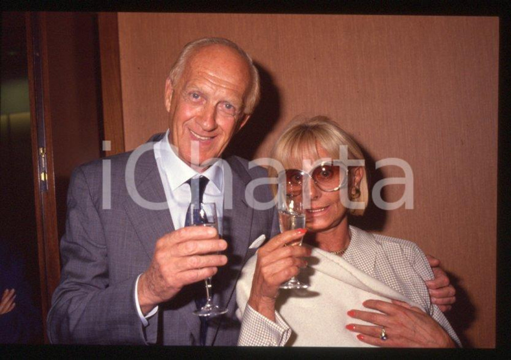 Fotografia d epoca originale 1998 Festival SANREMO Raimondo VIANELLO Sandra MONDAINI 35 mm vintage slide 15 1