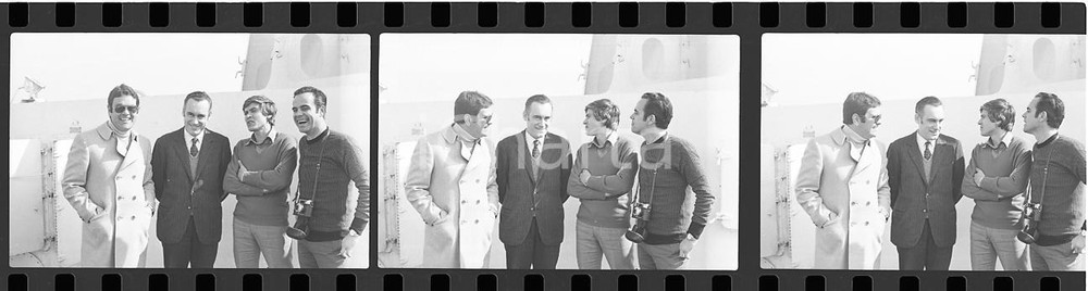 35mm LOTTO 3 NEGATIVI* 1970ca T/n MICHELANGELO Gianni MORANDI con il suo staff