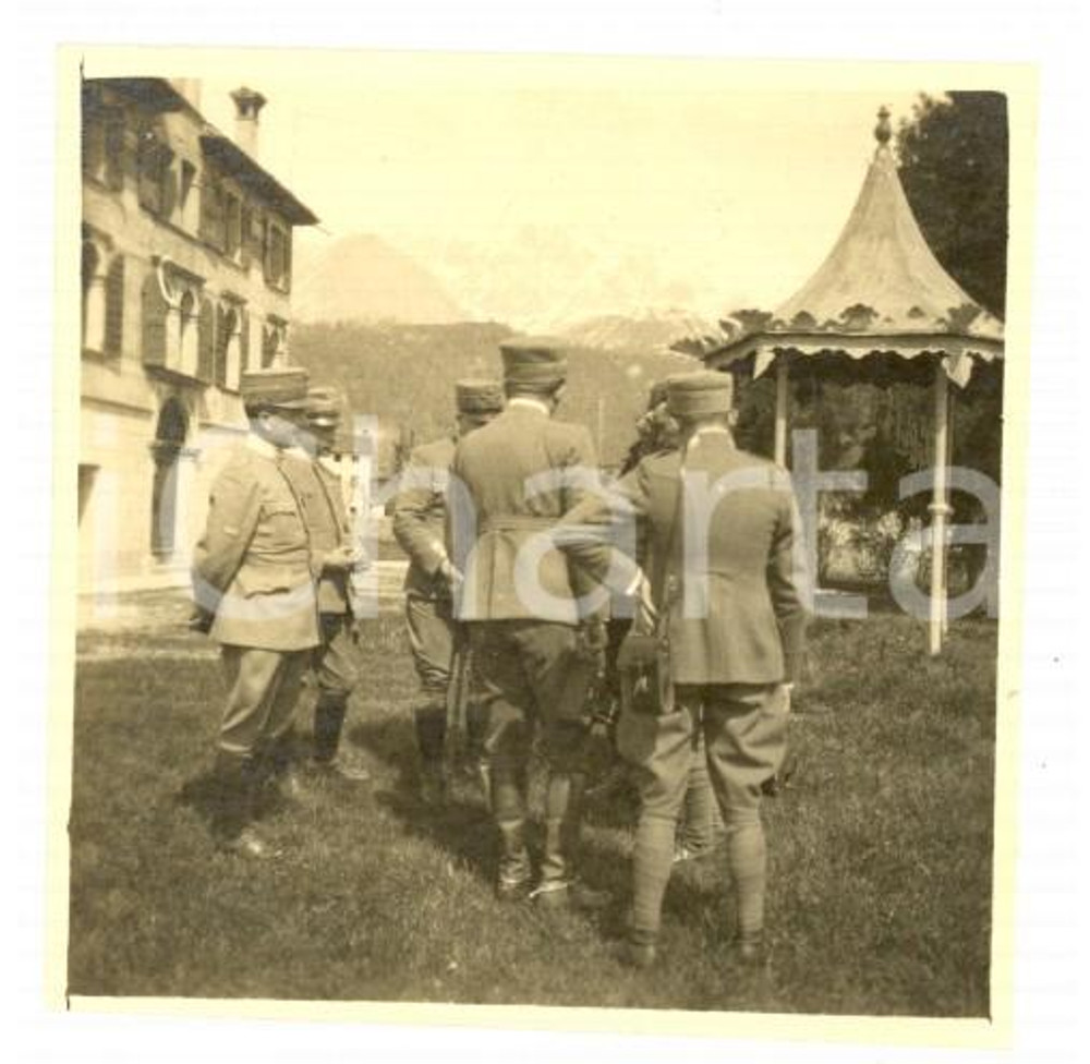 Fotografia d epoca originale 1919 AURONZO DI CADORE Ufficiali a colloquio Fotografia 6,5x6,5 cm 1