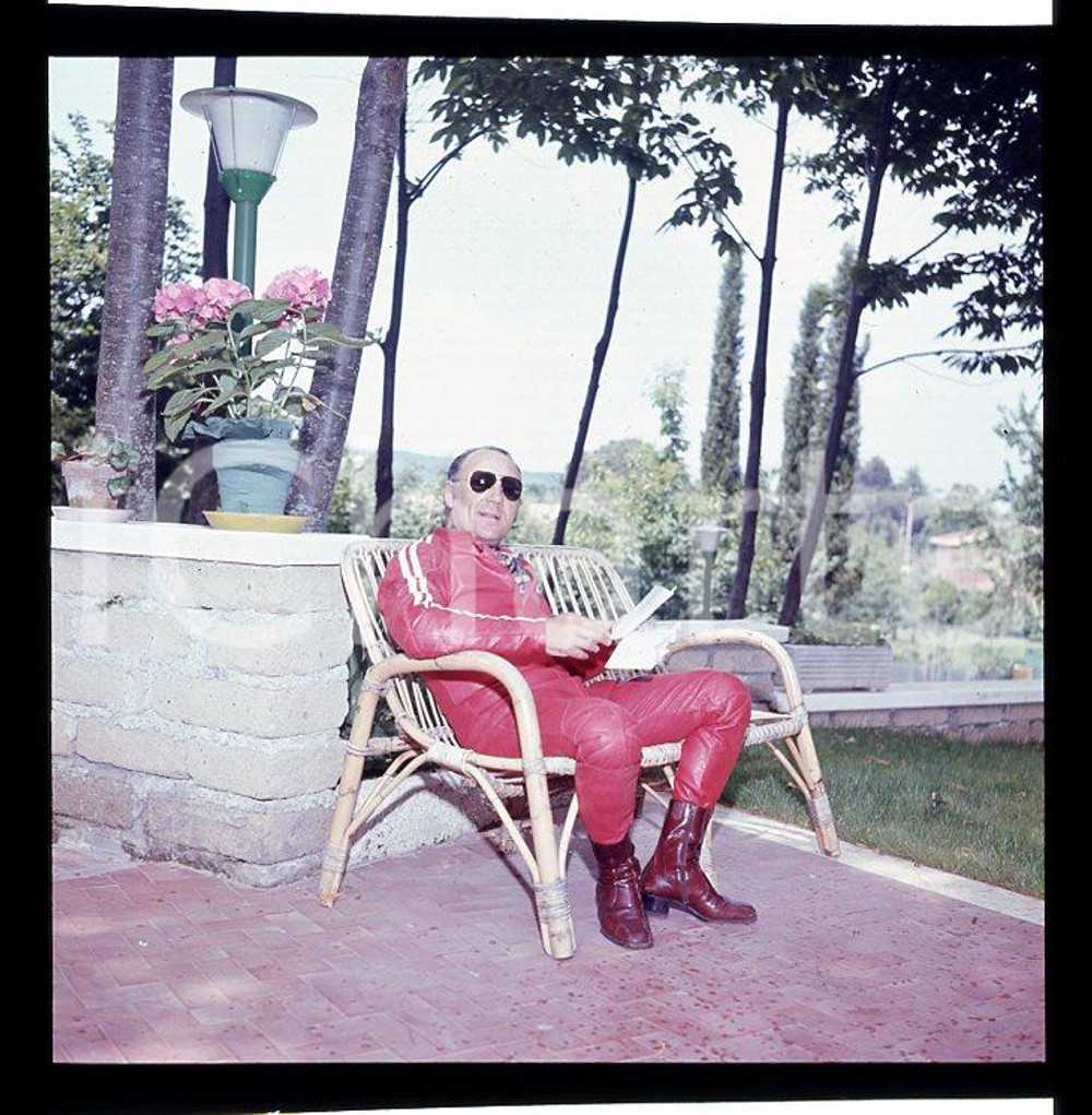 6X6cm NEGATIVO ORIGINALE * 1970ca CLAUDIO VILLA in giardino