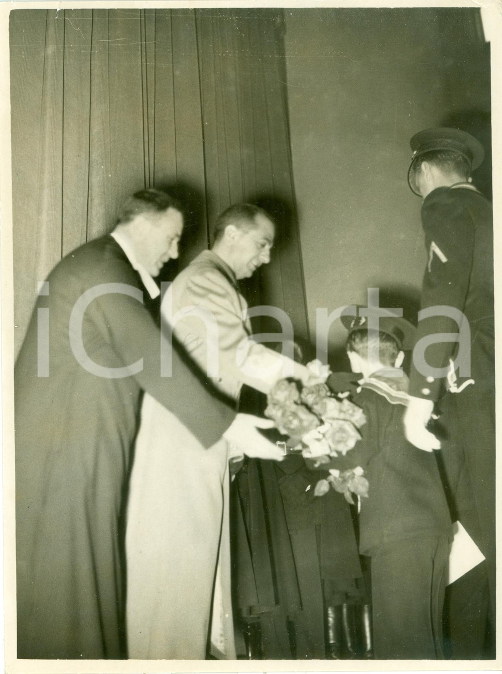 Fotografia d epoca originale 1938 MILANO Giuseppe BOTTAI con marinaretti ISTITUTO GONZAGA Fotografia 1