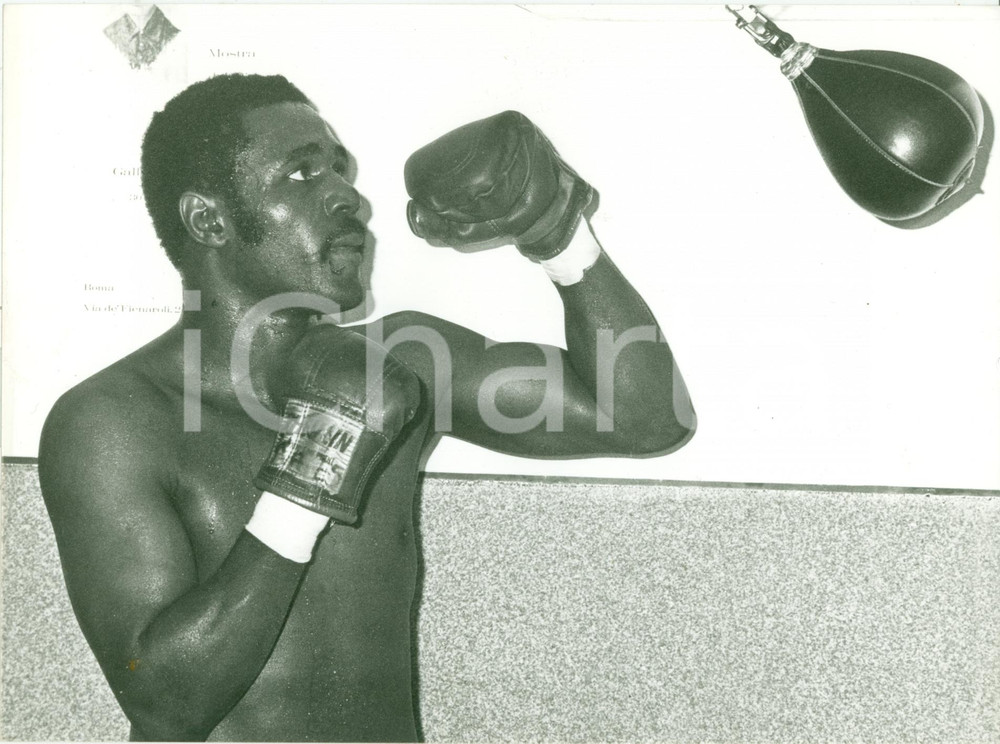 Fotografia d epoca originale 1977 ROMA Boxe Pugile Richie KATES si allena Fotografia 1