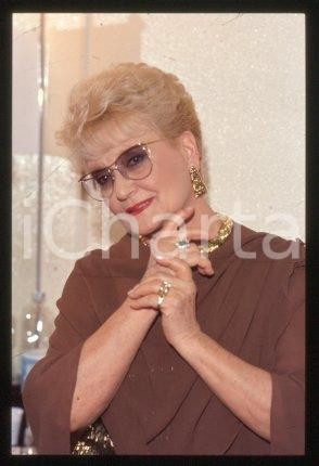Flo SANDON'S - TV SHOW Italian singer Portrait 1990 ca * 35 mm vintage slide 12