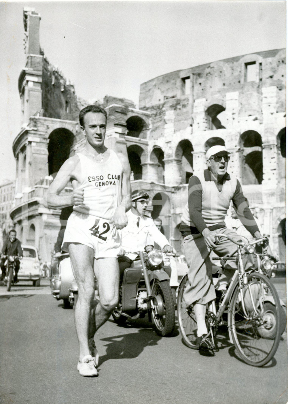 1959 ROMA COLOSSEO - MARCIA - Abdon PAMICH vince il 33^ Giro di Roma *Foto