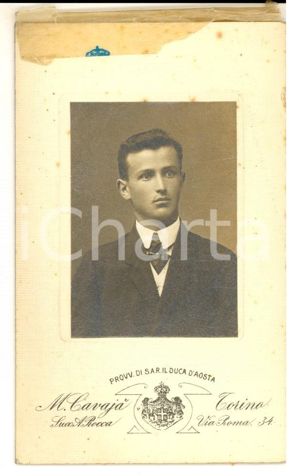 Fotografia d epoca originale 1900 ca TORINO via Roma  Ritratto di un giovane uomo Fotografia CAVAJA  CDV 1