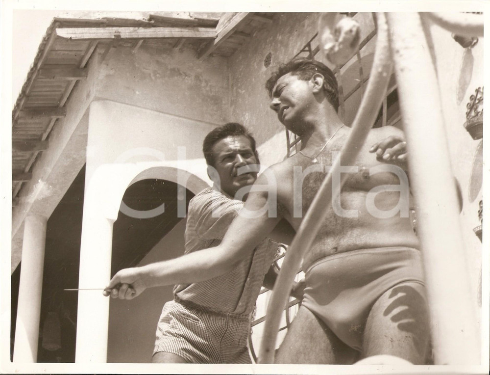 Fotografia d epoca originale 1955 ca CINEMA ITALIANO Scontro tra stuntman e Piero NUCCORINI Foto 18x24 cm 1