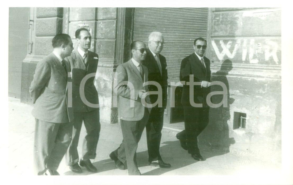 Fotografia d epoca originale 1949 PREMIO TARANTO Il critico letterario Francesco FLORA e i giornalisti FOTO 1
