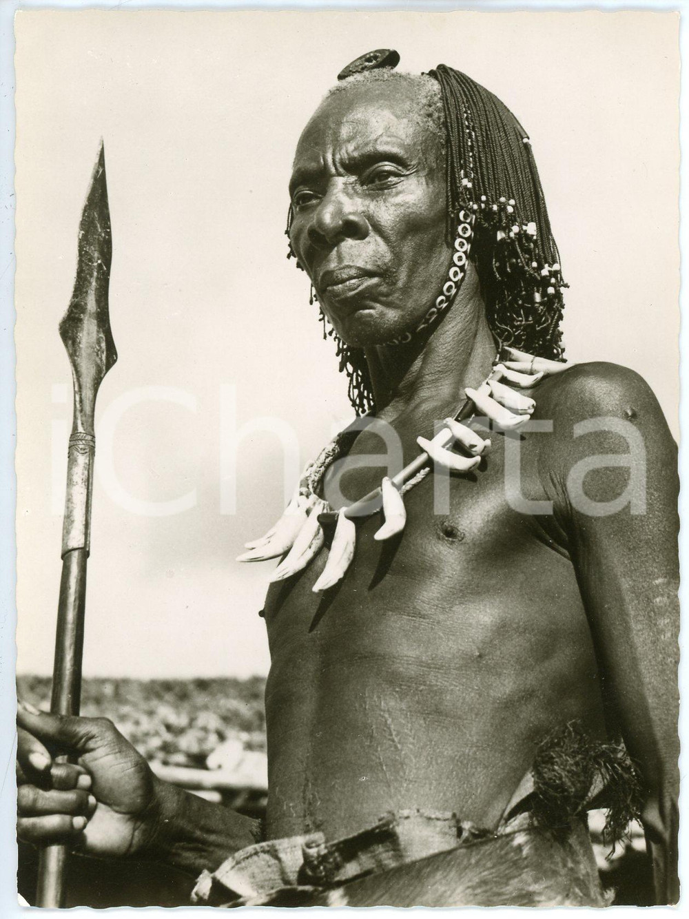 1950 ca A TRAVERS LE CONGO Chef Warega - Carte postale FG NV  Cartolina postale d'epoca, non viaggiata.FOTOGRAFO: CongopresseEDIZIONI: Editions Film Photo Cine, Leopoldville CONDIZIONI: FAIRFORMATO: FG    originale e autentica 1