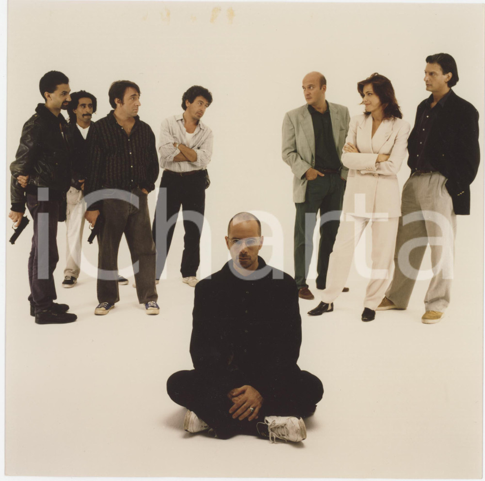 Materiale cinematografico d’epoca 1993 CINEMA Sud  Gabriele SALVATORES con il cast del film  Foto 18x18 cm 1