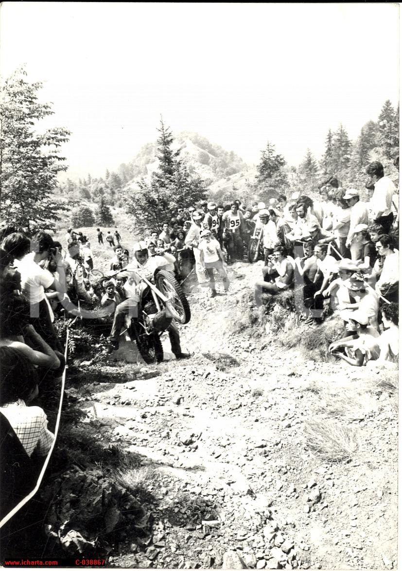 Fotografia d epoca originale 1972 SELVINO MOTOCICLISMO Trofeo Cassera trial Giovanni Tosco  fOTO 1