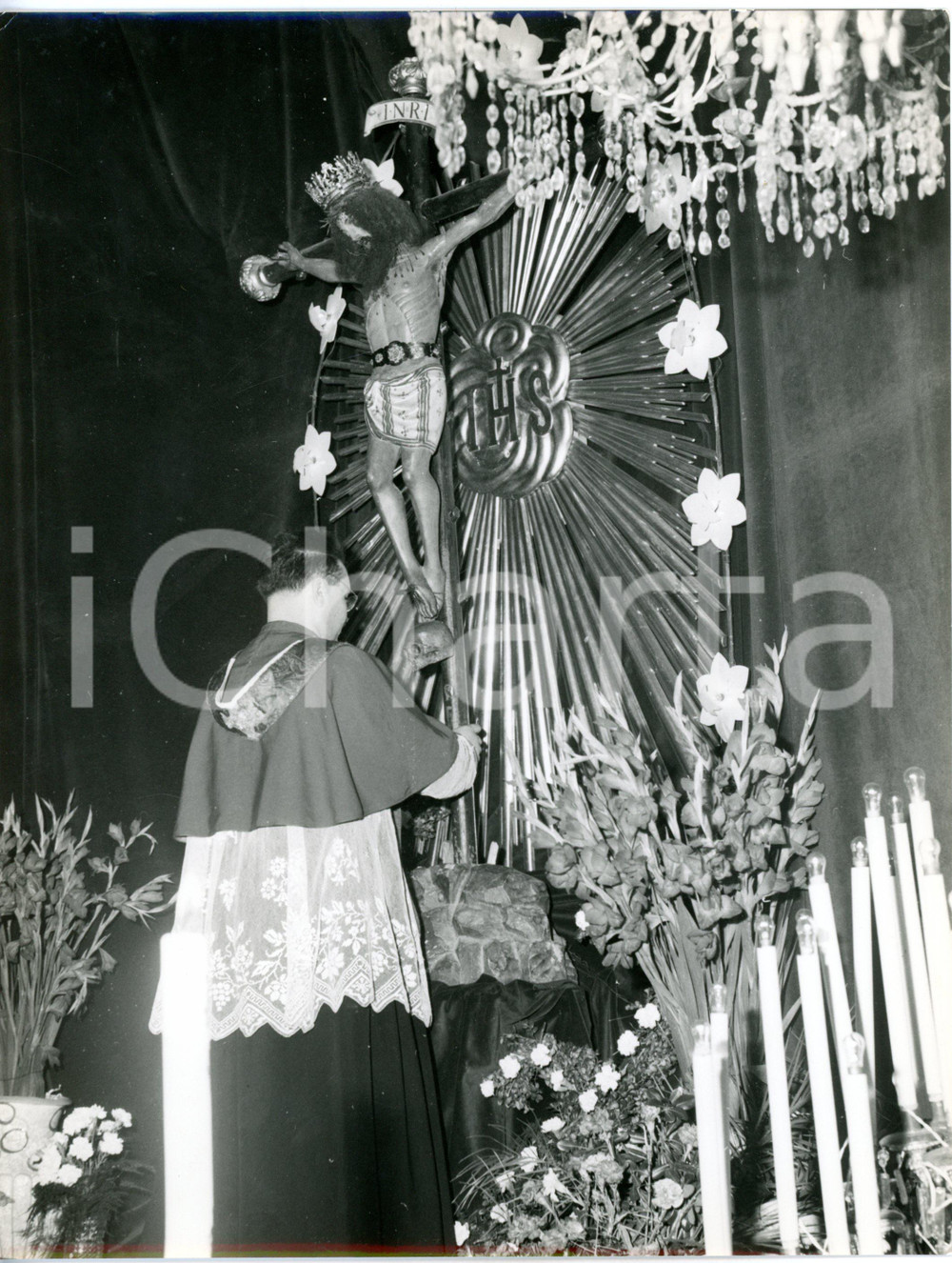 1961 BORZONASCA (GE) "Festa del S.S. Cristo Miracoloso" Prete in preghiera *Foto