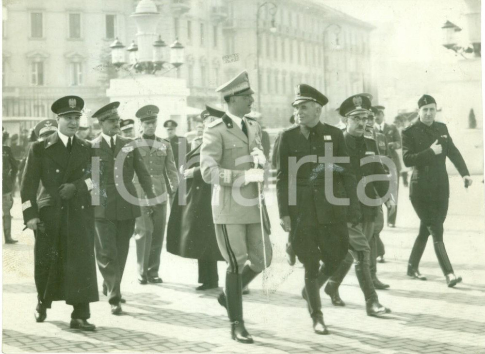 Fotografia d epoca originale 1940 MILANO Principe UMBERTO II visita la FIERA CAMPIONARIA Fotografia 1