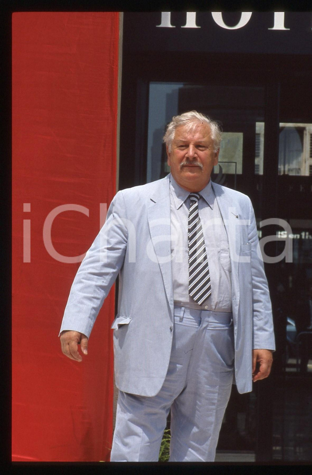 Fotografia d epoca originale 35mm vintage slide 1990 ca COSTUME  Peter USTINOV 2 1