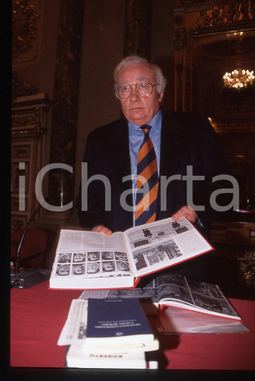 35mm vintage slide* 1990 ca ITALIA Paolo PISANÒ Ritratto del giornalista (8)