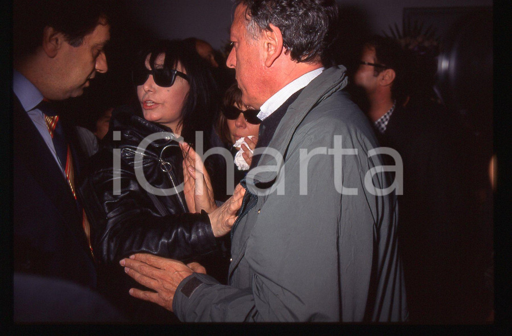 35mm vintage slide* 1995 BUSTO ARSIZIO Funerali di Mia MARTINI Loredana BERTÉ 16