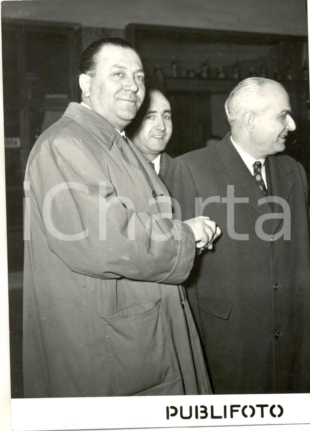 Fotografia d epoca originale 1955 ROMA Alfredo COVELLI in partenza per le nozze di Maria Pia di SAVOIA Foto 1