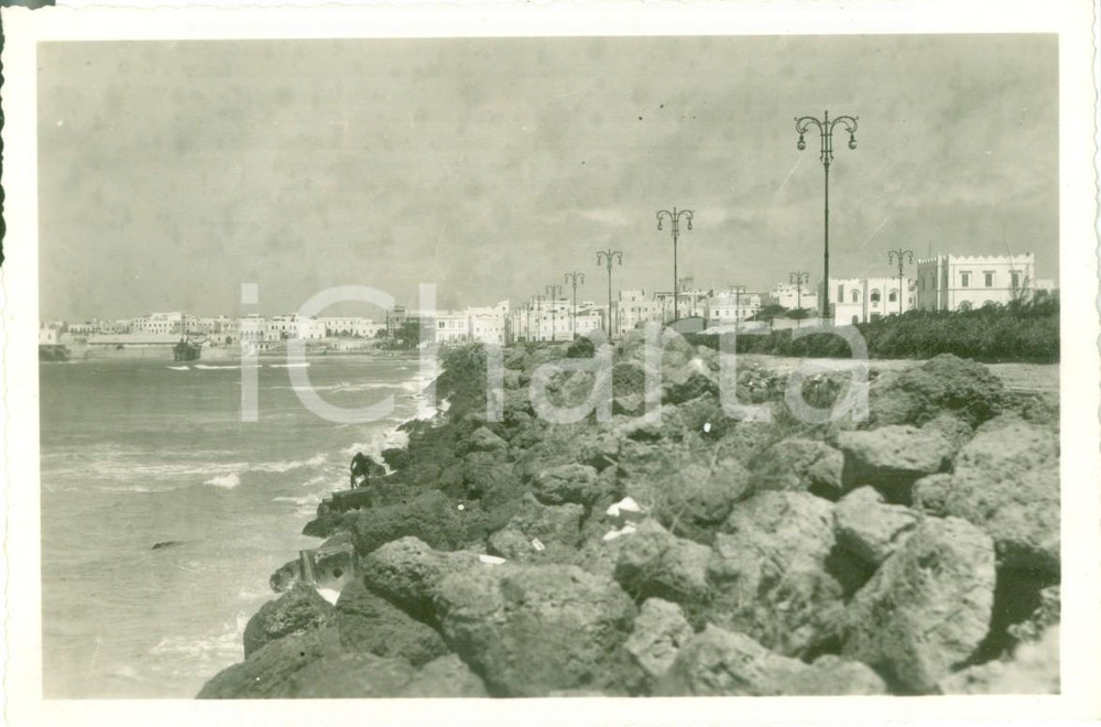 Fotografia d epoca originale 1935 ca MOGADISCIO SOMALIA Scogliera di protezione del lungomare Fotografia 1