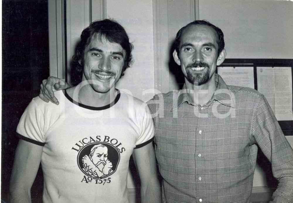 Fotografia d epoca originale 1972 MILANO  XX Olimpiade  I mezzofondisti Franco ARESE Marcello FIASCONARO 1