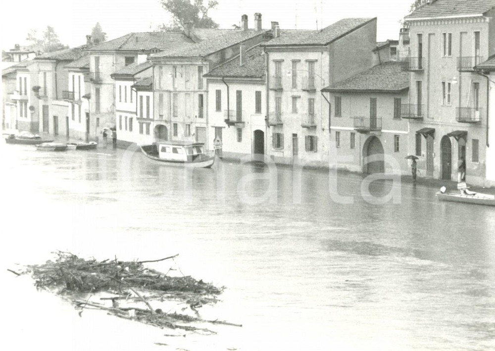 Fotografia d epoca originale 1994 PAVIA BORGO TICINO Strada allagata durante l alluvione Foto 1