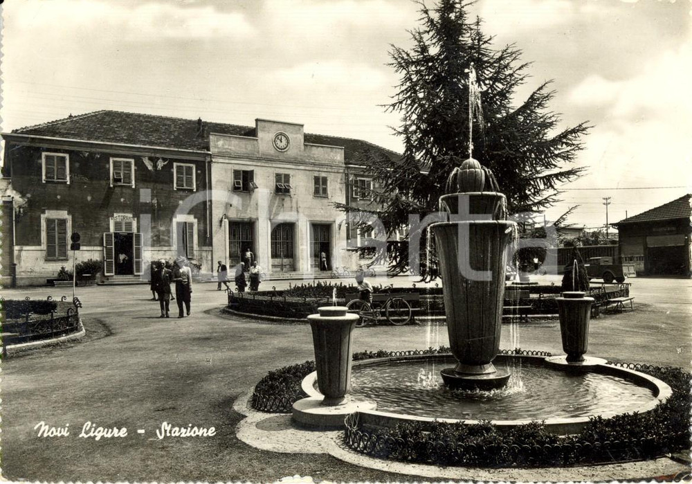 Cartolina originale da collezione 1963 NOVI LIGURE AL Veduta della facciata della stazione Cartolina ANIMATA FG 1