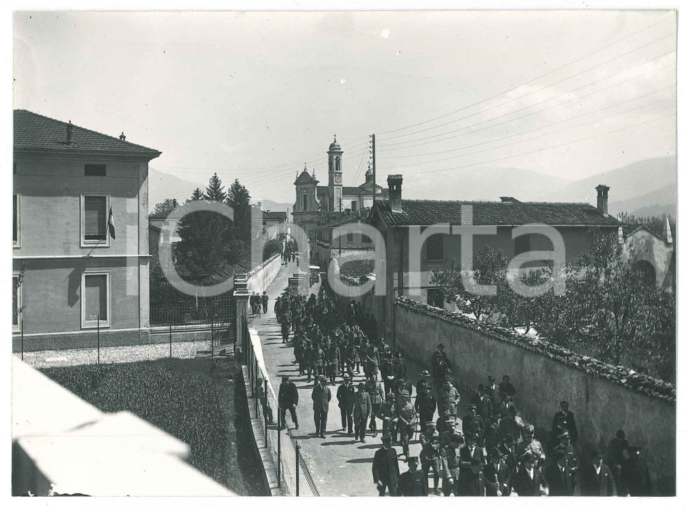 1927 (Riproduzione del 1963) BRESCIA Commemorazione Fausto LUNARDINI Foto (4) Fotografia datata 1963 che riproduce uno scatto del 1927. FOTOGRAFO: Studio Fotografico G. Negri - Brescia  GOOD/buono  Formato: 17x12 originale e autentica 1