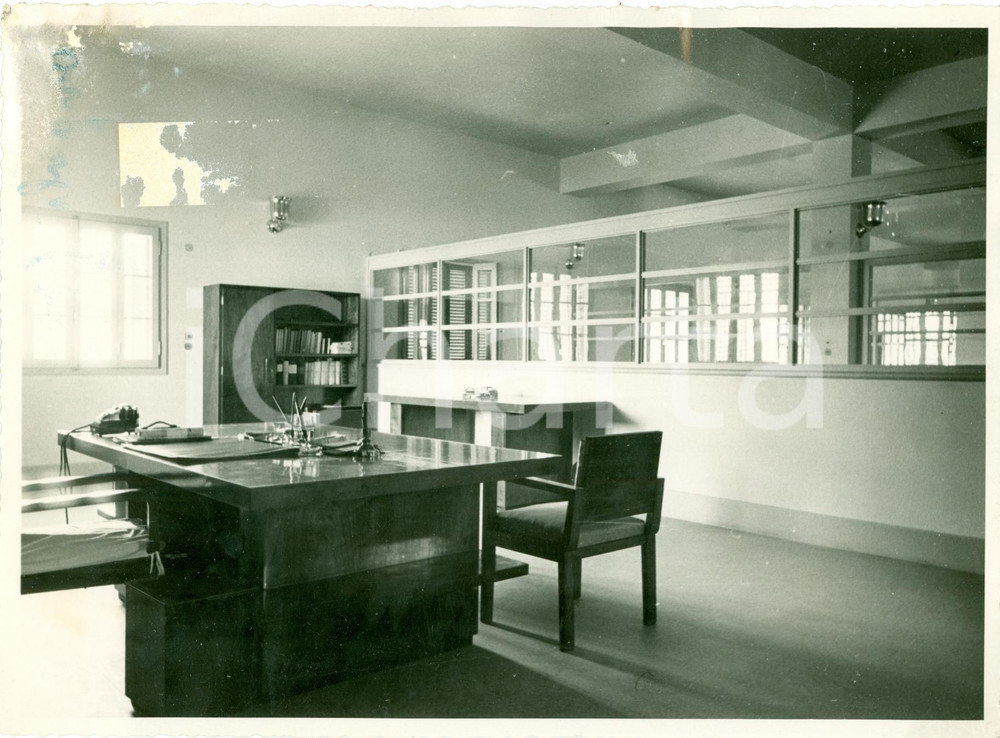 Fotografia d epoca originale 1937 TRIPOLI LIBIA Interno di un palazzo di uffici coloniali Foto DANNEGGIATA 1