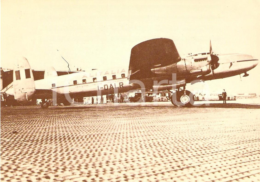 Cartolina originale da collezione 1960 ca ALITALIA Aereoplano AVRO 691 Lancastrian in pista Cartolina FG NV 1