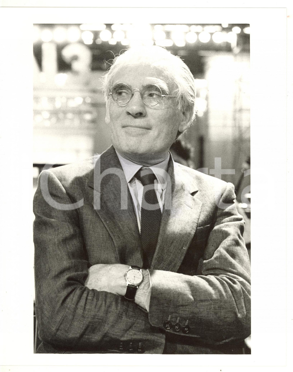 1990 ca RAI TRE Direttore Angelo GUGLIELMI in trasmissione - Foto VINTAGE 20x25