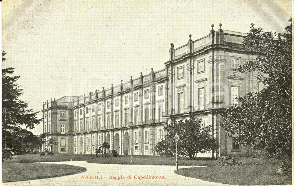 Cartolina originale da collezione 1915 ca NAPOLI Veduta esterna della Reggia di CAPODIMONTE *Cartolina FP NV 1