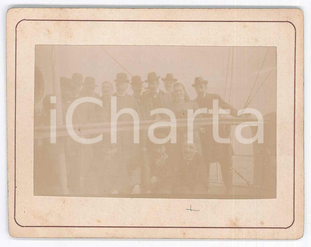 Fotografia d epoca originale 1910 ca ITALIA Gruppo di uomini sul ponte di una nave  Ritratto  Foto 13x10 cm 1