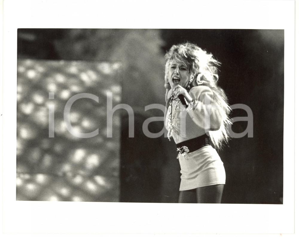 Fotografia d epoca originale 1990 ca MUSIC Ritratto di Jo SQUILLO in concerto Foto 25x20 cm 1