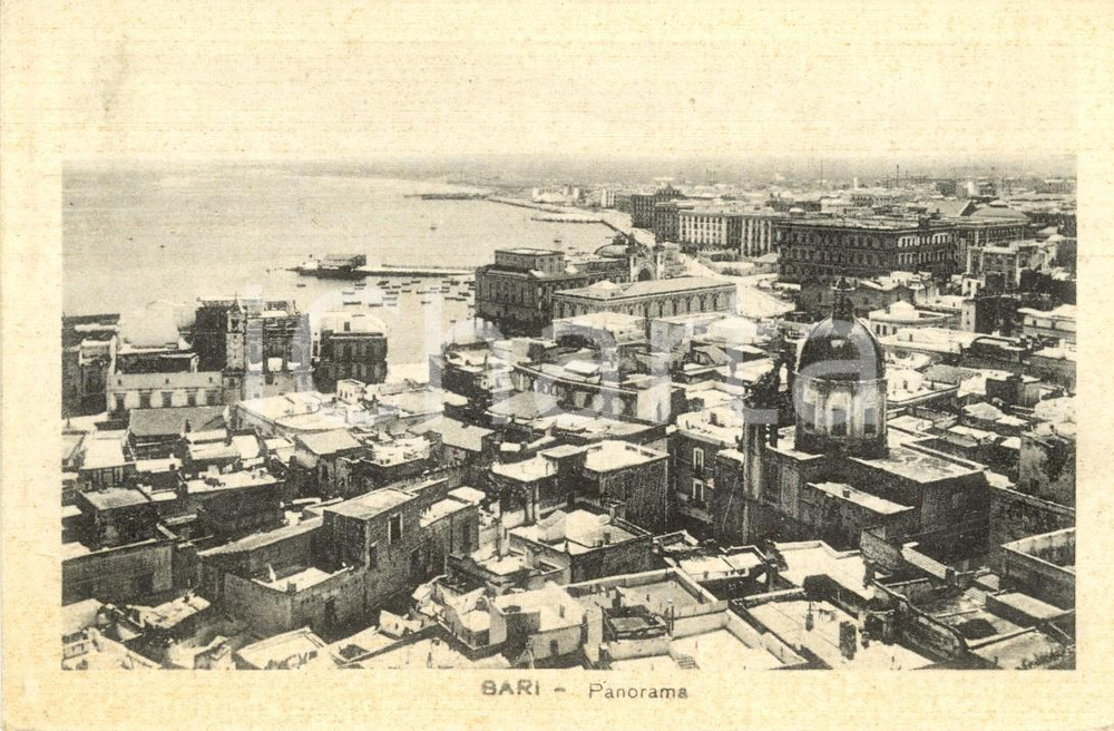 Cartolina originale da collezione 1930 ca BARI Veduta panoramica della cittÃ  e del porto Cartolina postale FP NV 1