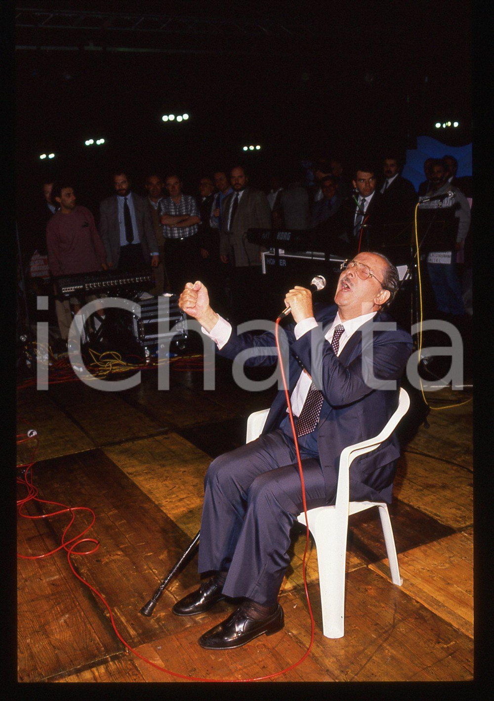35mm vintage slide* 1989 MILANO Domenico MODUGNO canta ad un comizio del PSDI 65