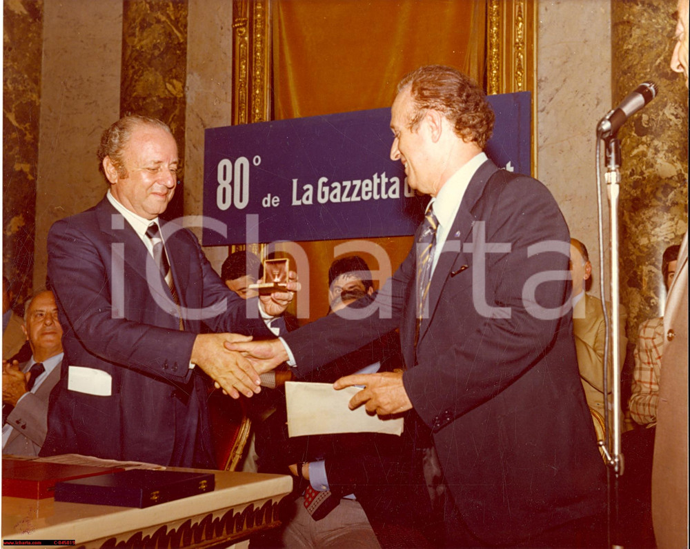 Fotografia d epoca originale 1976 80° GAZZETTA DELLO SPORT  premiazione Luigi Gino Palumbo FOTO 1