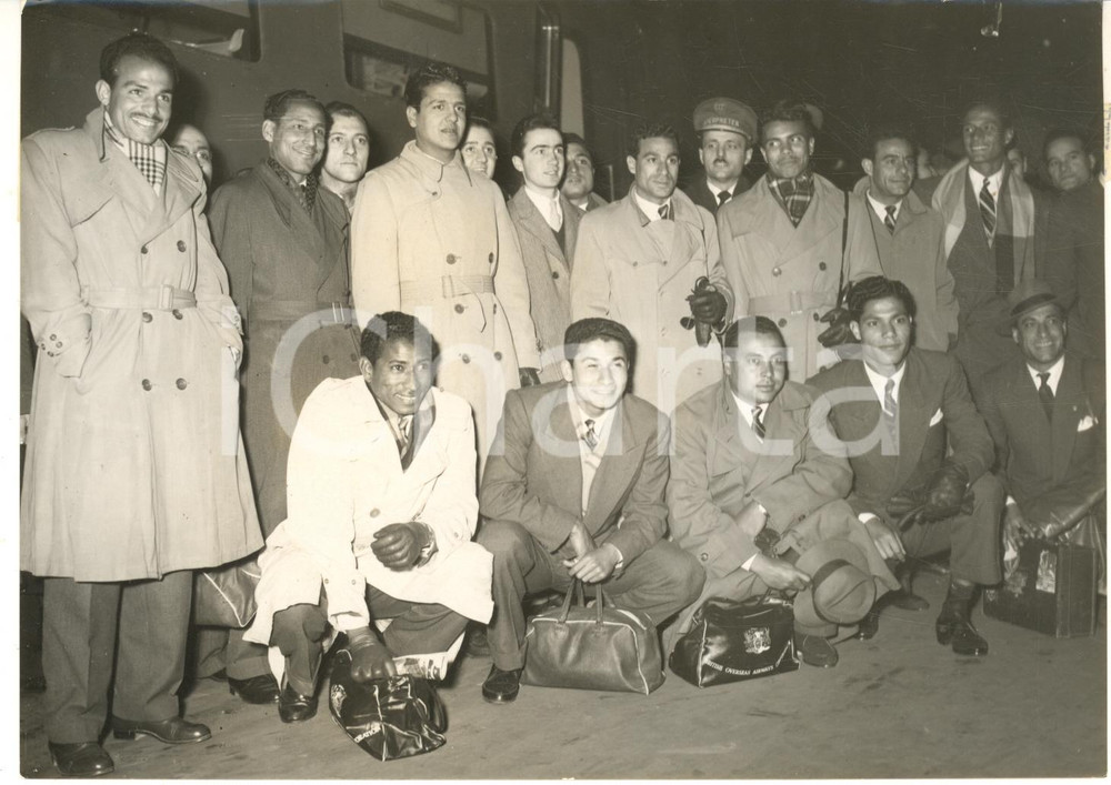 1954 MILANO Arrival EGYPT National FOOTBALL Team at Central Station *Photo