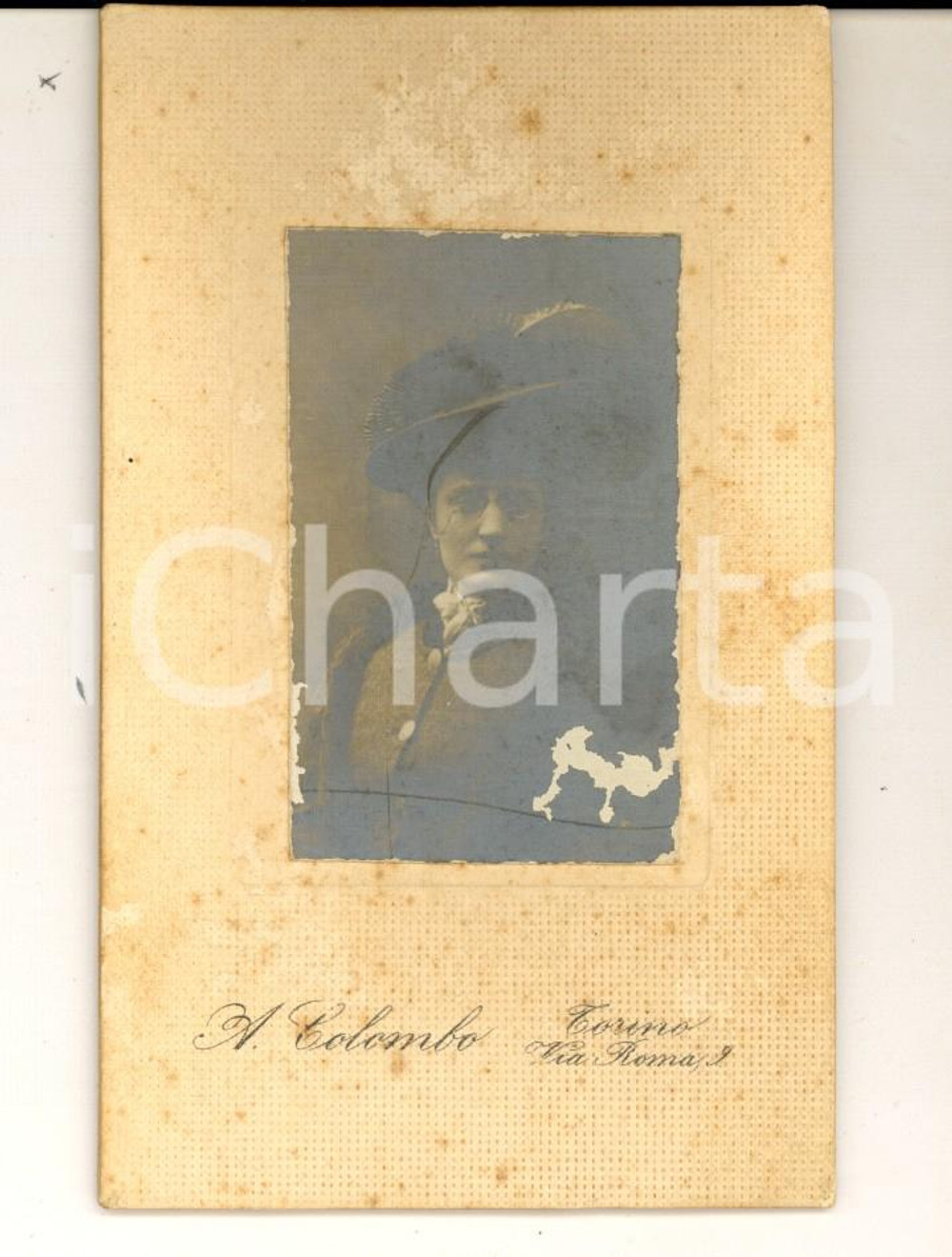 Fotografia d epoca originale 1900 ca TORINO Ritratto di  donna con cappello e occhiali Foto A. COLOMBO CDV 1