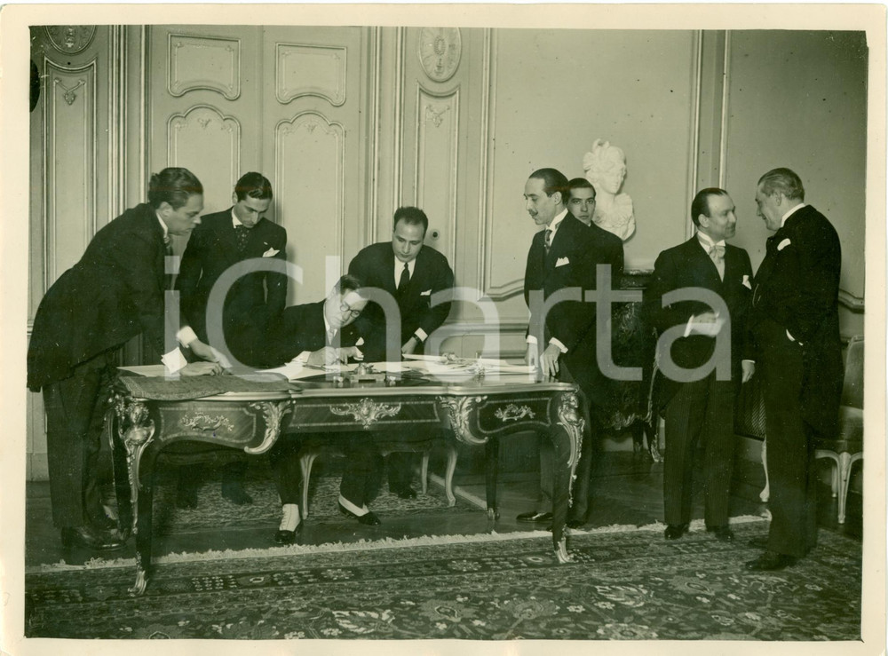 Fotografia d epoca originale 1932 ROMA Ministro Ramon Ubaldo GUERRA firma trattato amicizia EGITTO URUGUAY 1