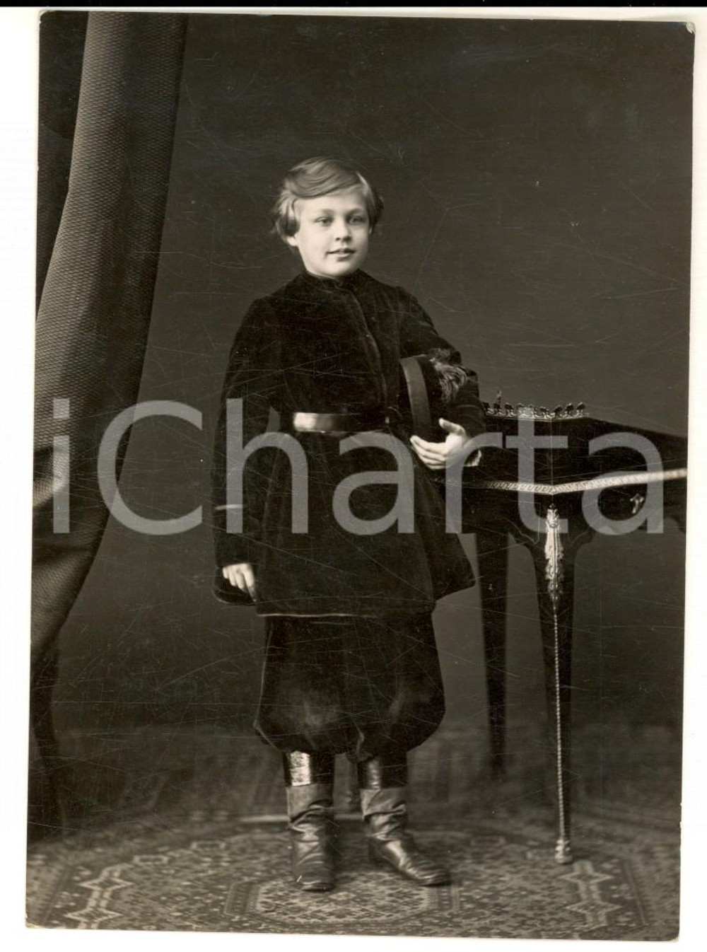Fotografia d epoca originale 1920 ca FIRENZE Ritratto di bambino in abito di velluto Foto ALINARI 10x13 cm 1