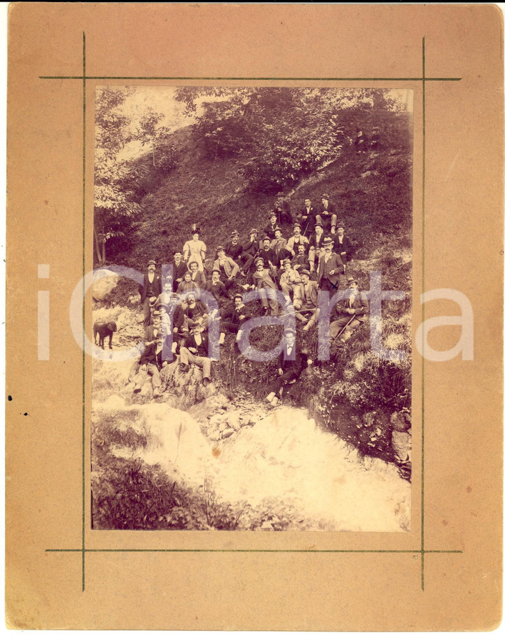 1900 ca ESCURSIONISMO LOMBARDIA Ritratto di gruppo in montagna *Foto 19x24 cm