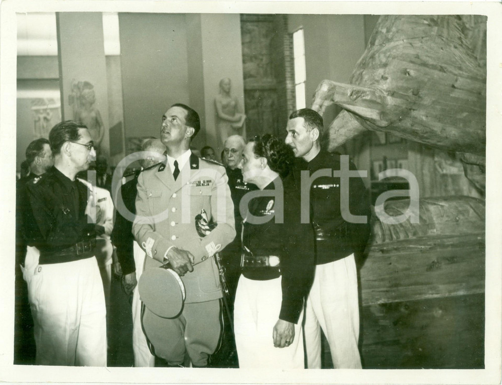 Fotografia d epoca originale 1936 MILANO Principe UMBERTO II visita la TRIENNALE Fotografia 1