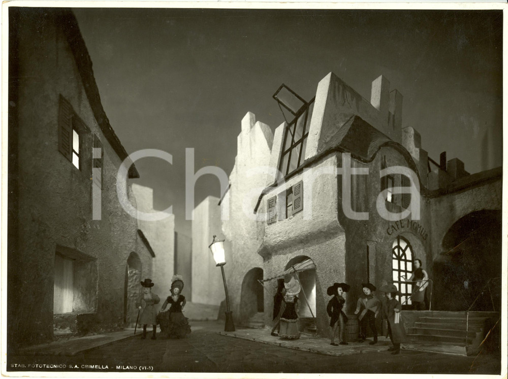 Fotografia d epoca originale 1938 MILANO Teatro Scenografia di Alberto PRIVIATO per 2Â°atto BOHEME FOTOGRAFIA 1
