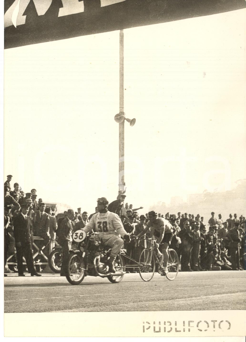 1955 NAPOLI 6° Gran Premio Ciclomotoristico - Michele GISMONDI vince la tappa 